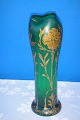 Sehr schöne 
Flasche grüne 
Vase mit Gold, 
Höhe 36cm 
dekoriert. von 
um 1900. Sehr 
guter Zustand,