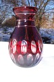 Vase Rubinglas 
geschliffen, 
Höhe 11 cm. In 
gutem Zustand, 
ohne Schäden. 
Hergestellt um. 
1920.