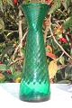 Hyazinthenvase, 
Grüne Glas, 
Höhe 21,5 cm. 
von Um 19. 
Tadelloser 
Zustand. 
Vermutlich 
Holmegaard ...