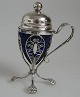 Senftopf aus 
Silber mit 
blaue 
Glaseinf&uuml;gung.
 Empire. 
Stempel: CS = 
Carl Frederik 
Schytte ...