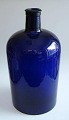 Petroleum 
Flasche 
kobaltblauen 
Glas, Dänemark, 
1900. H:.. 35 
cm.