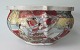Satsuma Schale, 
Japan 19. Jh. 
Mit Figuren 
dekoriert. 
Polychrome 
Dekoration. 
Rokoko-Form. L. 
20.5 ...