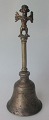 Glocke, Bronze, 
20. 
Jahrhundert, 
Cire Perdue, 
bezeichnet: 
Nagantava. H:. 
24 cm. An der 
Spitze ...