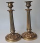 Paar 
Französisch 
Kerzenleuchter 
aus Messing / 
Bronze, 
vergoldet, 19. 
Jahrhundert. 
Fuß mit Rokoko 
...