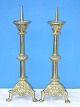 Paar 
französische 
sakrale 
Leuchter. Höhe 
40 cm. 19. 
Jahrhundert.