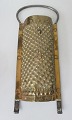 Antike dänische 
Reibe aus 
Messing, Eisen, 
19. 
Jahrhundert:.. 
30 Länge cm. 
B:. 11 cm. Ohne 
...
