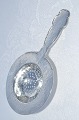 Dänisch Silber 
aus drei Türme 
/830er Silber. 
Teesieb, Länge 
14,4cm. Von 
Jahr 1925. 
Guter ...