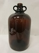 Glasflasche mit 
2 Henkel, braun
H: 32cm
Varennr.: 4158