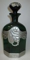 6 eckig grüne 
Kantinenflasche 
mit Zinn 
dekorationen, 
1925, Dänemark. 
Mit Stophfer. 
...