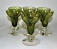 Grünes 
Absinthglas, 
Elme Glasbruk, 
Schweden, 20. 
Jahrhundert 
Höhe: 11 cm. 
Mit rundem Fuss 
aus ...