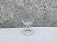 Glas mit 
Girlandensand 
von Lindahl 
Nielsens 
Glasschleifmaschine, 
tonnenförmiges 
Glas, Stiel mit 
...