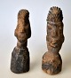 Afrikanische 
Holzfiguren, 
19. Jahrhundert 
H.: 9 cm.
Hinweis: 
Verkauf nur 
zusammen.