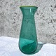 Anders Raad, 
Grüne Vase mit 
hellgrünem 
Rand, 19 cm 
hoch, 7,5 cm 
Durchmesser, 
signiert Anders 
...