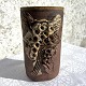 Rustikale 
Keramikvase, 21 
cm hoch, 10 cm 
Durchmesser, 
Design Bodil 
Marie Nielsen 
*Guter Zustand*