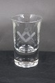Dänische 
Logenglas oder 
Freimaurer 
Glas, 
Schnapsglas mit 
Symbolen 
verziert, auf 
rundem ...