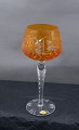 Böhmisches 
Kristall 
Gläser. Romer 
Gläser mit 
orange Schale, 
für Rotwein 
oder Weisswein. 
In sehr ...