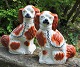 Riesige 
Staffordshire-
Hunde, Mitte 
des 19. 
Jahrhunderts in 
England. 
Handbemaltes 
Steingut mit 
...