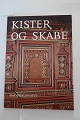 Kister og skabe 
(Kisten/Kasten 
und Schränke)
Udgivet af 
Nationalmuseet
Tilrettelæggelse: 
...