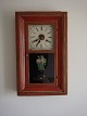 Almuemalet 
amerikanische 
Wanduhr.
Stentoft Antik 
hat die Uhr als 
Geschenk an die 
Altstadt von 
...