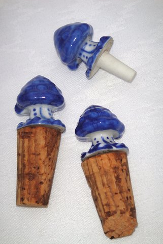 Royal Copenhagen  Blue fluted plain Wine stopper