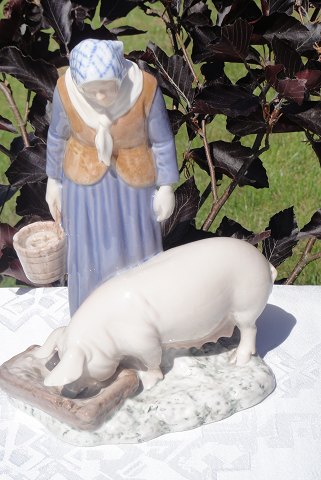 Bing & Grondahl figurine 2237 Woman with pig