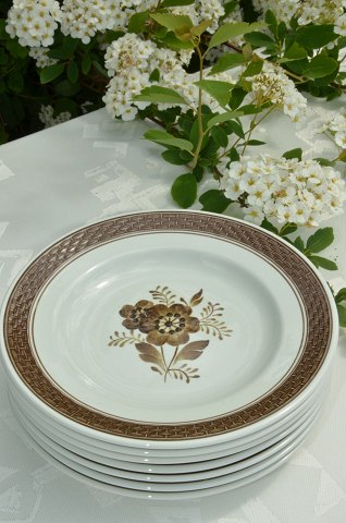 Royal Copenhagen Tranquebar brown  Plates 944 
