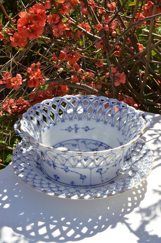 Royal Copenhagen Blue fluted full lace Fruit basket 1052