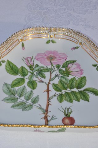 Royal Copenhagen Flora Danica Serving dish 3509