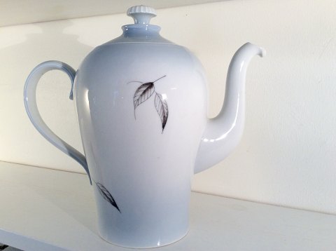 Bing&Grondahl
Falling Leaves
Coffee pot
#91A
*100kr