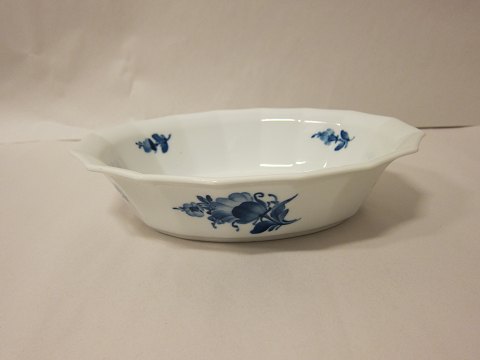 Royal Copenhagen, Blaue Blume, Salatschüssel
Kongelig/RC Salatschüssel, 1. Wahl
RC-nr.: 8632
6cm x 24cm
Wir haben eine gute Auswahl von Blaue Blume
Kontakten Sie uns bitte für weitere Information