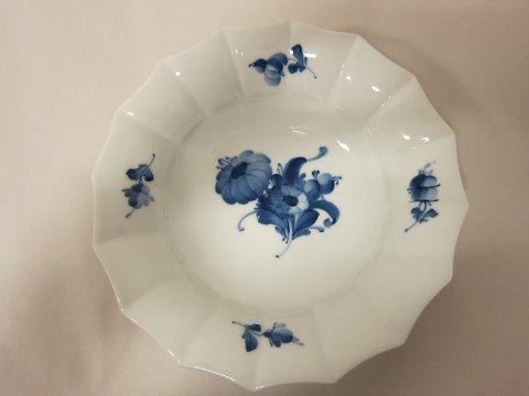 Royal Copenhagen, Blaue Blume
Kuchenteller/-Schüssel, 2. Wahl
RC-nr. 8557
Durchmesser: 21cm
Wir haben eine gute Auswahl von Blaue Blume
Kontakten Sie uns bitte für weitere Information