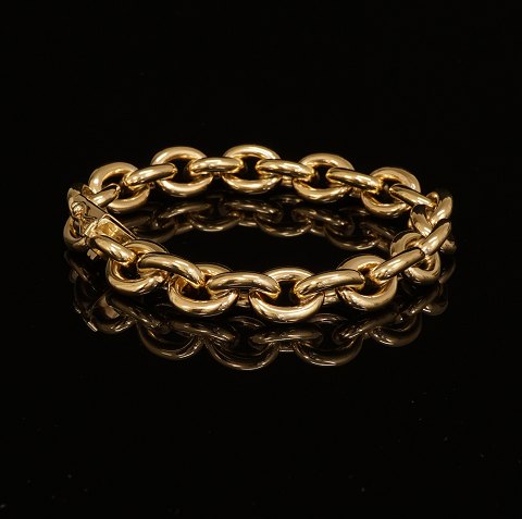 Kräftiger Anker Armband aus 14kt Gold. L: 21,5cm. 
G: 77gr