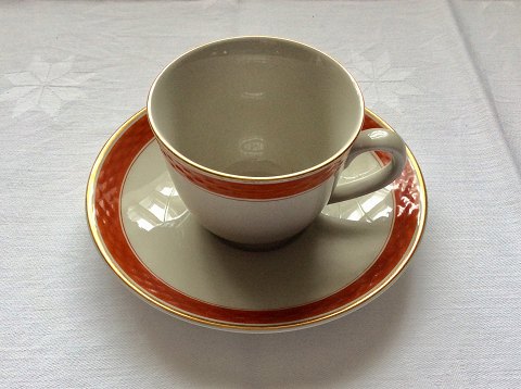 Aluminia
Kaffeetasse mit Untertasse
*60DKK