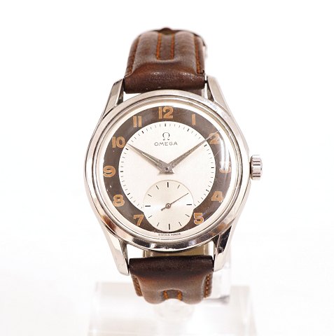 Omega Bulls Eye. Made circa 1947. Ref. 2639-15. 
Cal. 265. D: 36mm