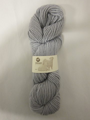 Roving
Roving ist ein Naturprodukt von der höchsten Qualität von den Angoraziegen aus 
Süd Afrika
Diese Farbe ist: Silber grau, Farbenr. 4079
Knäuel mit 100 Gramm