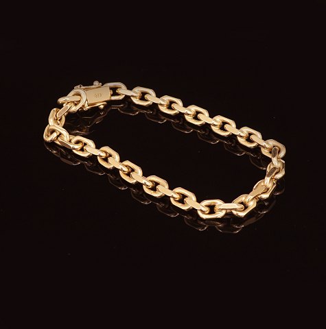 H. C Kauffmann, Copenhagen: Anchor bracelet in 
14ct gold. L: 19,5cm. W: 22gr