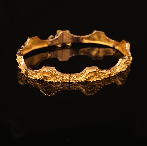 A 14kt gold Lapponia bracelet from 1976. L: 19cm. 
W: 16,6gr