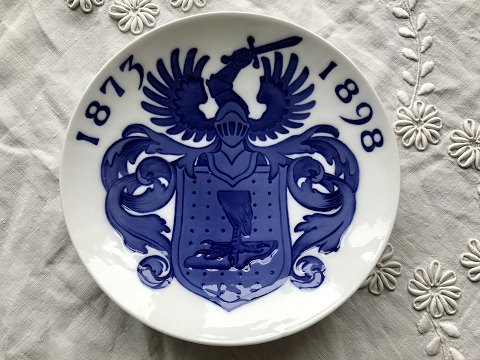 Royal Copenhagen
Erinnerungsteller
25 Jahre Teilmann
* 600 kr