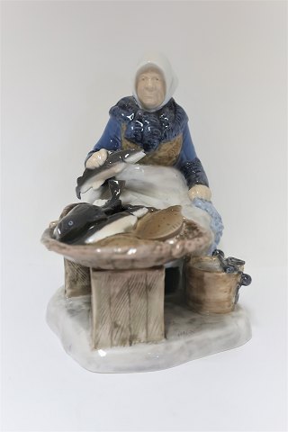 Bing & Grondahl. Fishwife. Model 2233. (1 quality)