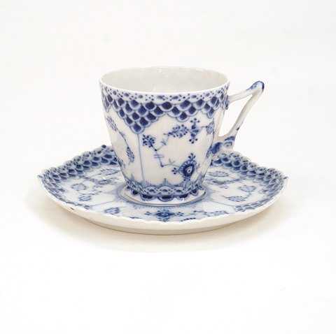 Royal Copenhagen: Satz von sechs Zwiebelmusster 
Kaffeetassen 1036. H: 7cm