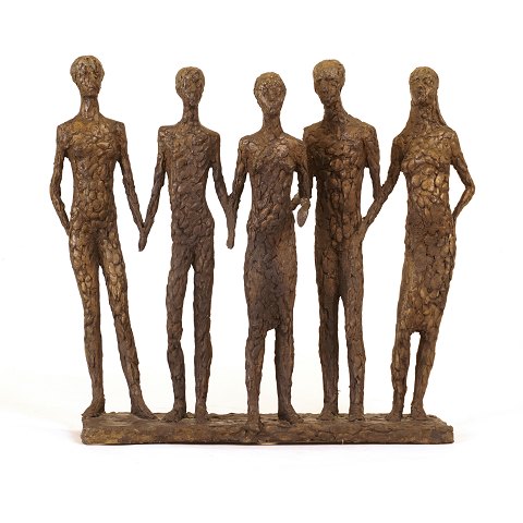 Hanne Varming, f. 1939, bronzefigur "Familie". 
Signeret. H: 37cm. B: 42cm