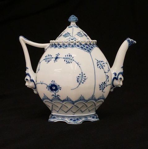 Royal Copenhagen: Zwiebelmusster Vollspitze 
Teekanne. #1119. H: 19cm