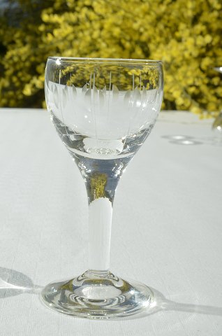 Kirsten Pil  Cordial glass