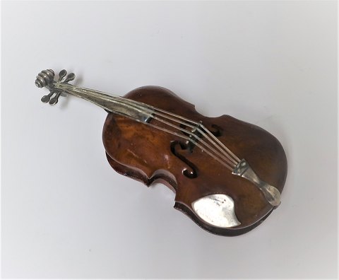 Miniaturvioline mit Silber. Länge 9,5 cm.