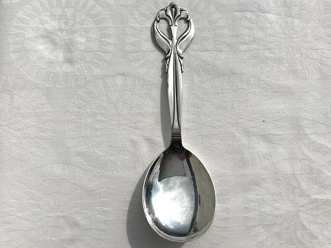 Benedikte
silver Plate
Serving spoon
*100kr