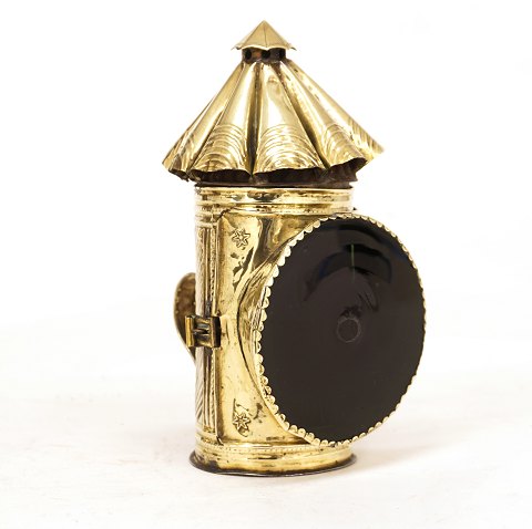 A late 18th century brass candle lantern. Circa 
1770. H: 18cm