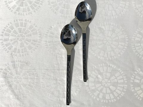 Vienna
Steel cutlery
Dessert spoon
* 30kr