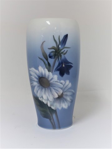 Königliches Kopenhagen. Vase. Modell 2651-235. Höhe 17 cm. (1 Wahl)