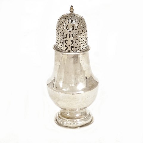 Silber Streubüchse. Lorenz Hinrichsen, Husum, 
1764-1814. H: 16cm. G: 122gr