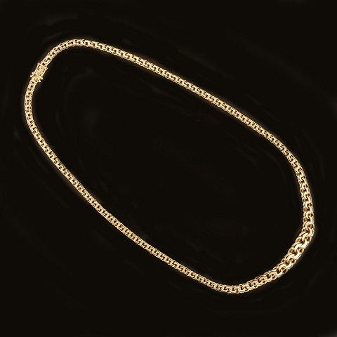 Bimarck halskæde i guld. Bremer Jensen, Randers: 
Bismarck halskæde i 14kt guld med kasse- og 
dobbelt sikkerhedlås. L: 48cm. B: 4-8mm. V: 27gr